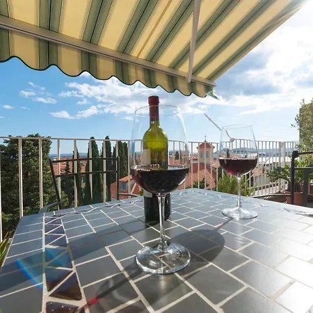 Sky Apartment *